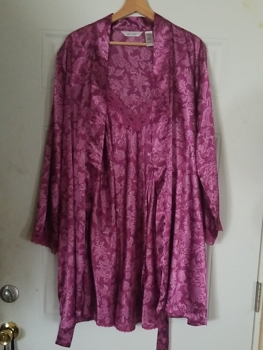 delicates Pink Floral Jacquard Robe